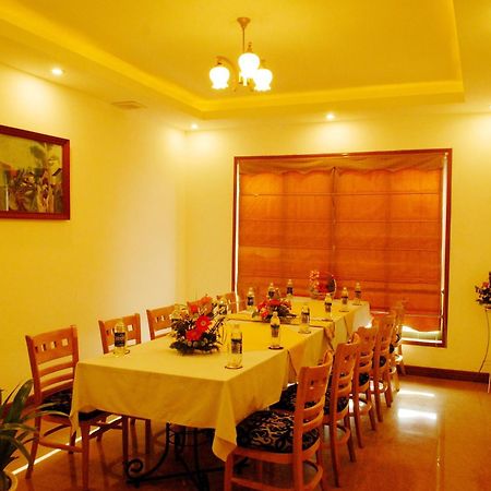 โรงแรมเซ็นทรัล กว๋างหงาย ภายนอก รูปภาพ